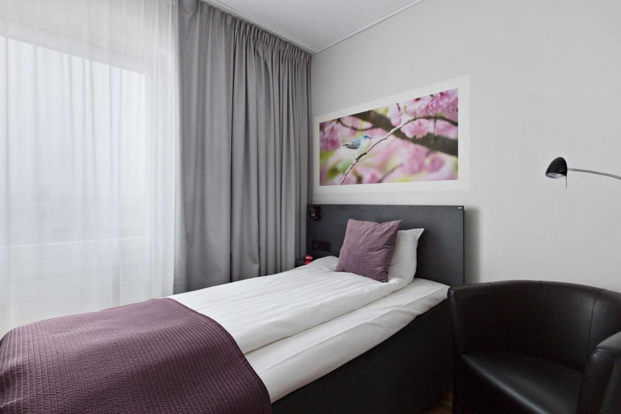 Western Plaza 4*